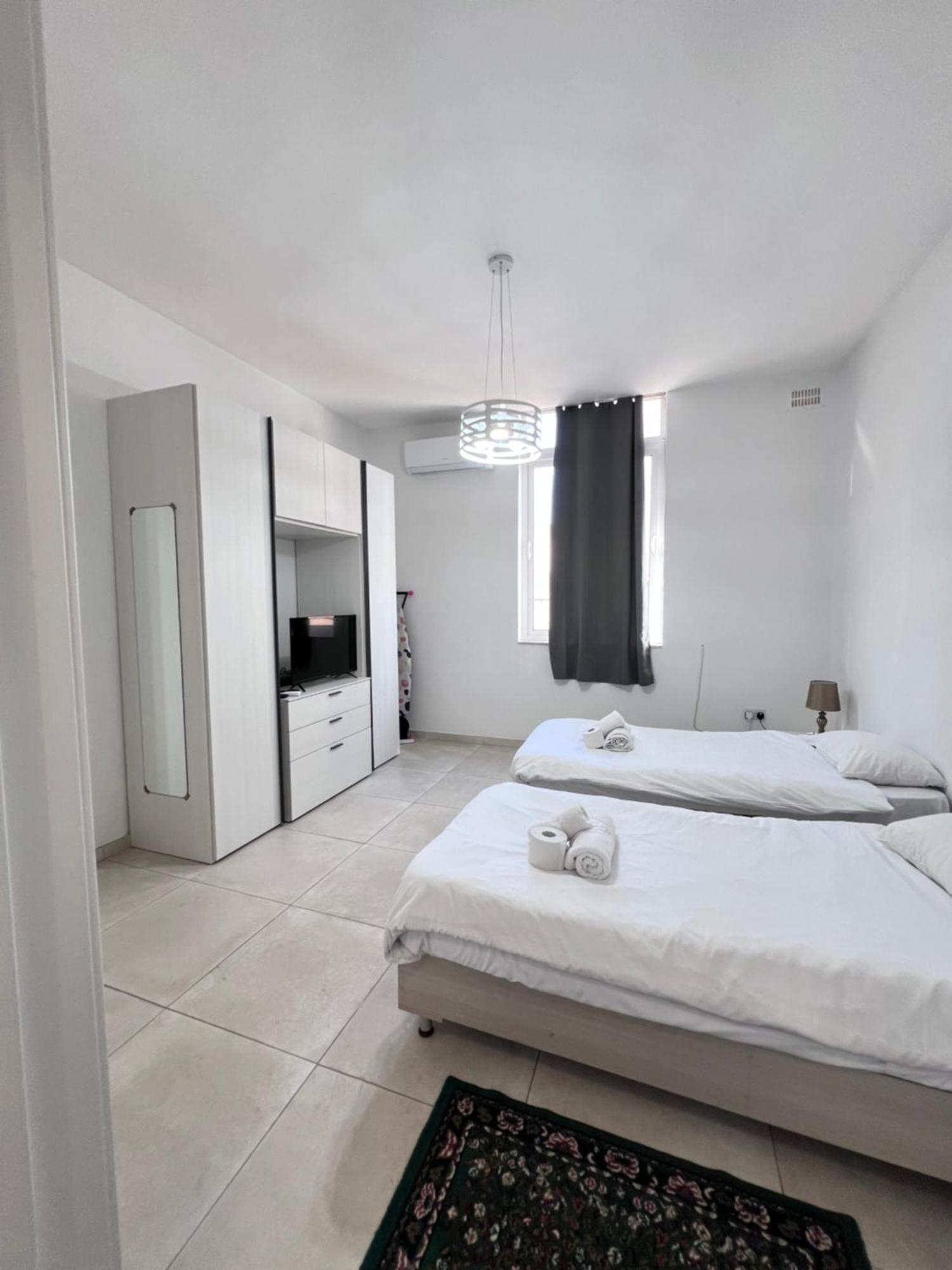 Sunshine Court No 3