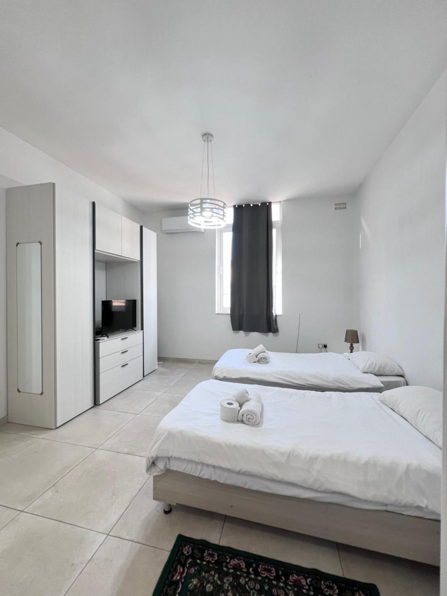 Sunshine Court No 3